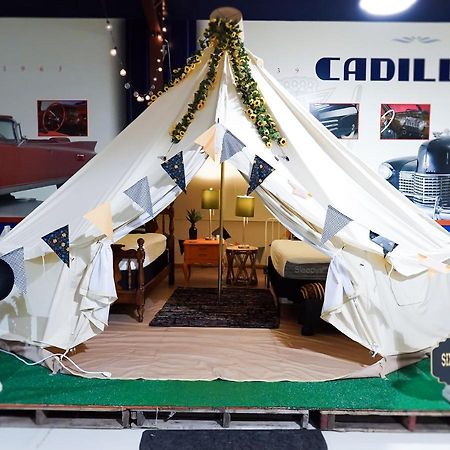 Lone Star Glamp Inn Warrenton エクステリア 写真