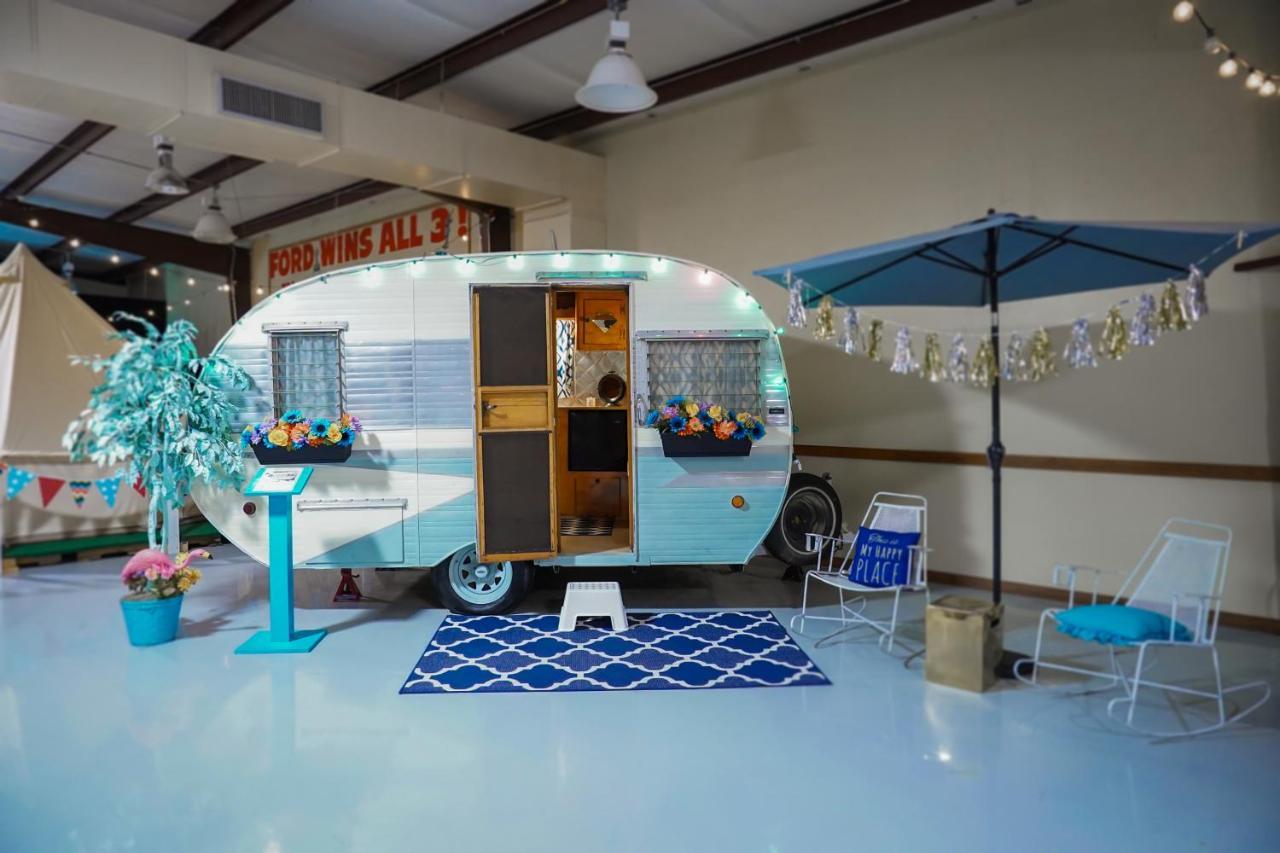 Lone Star Glamp Inn Warrenton エクステリア 写真