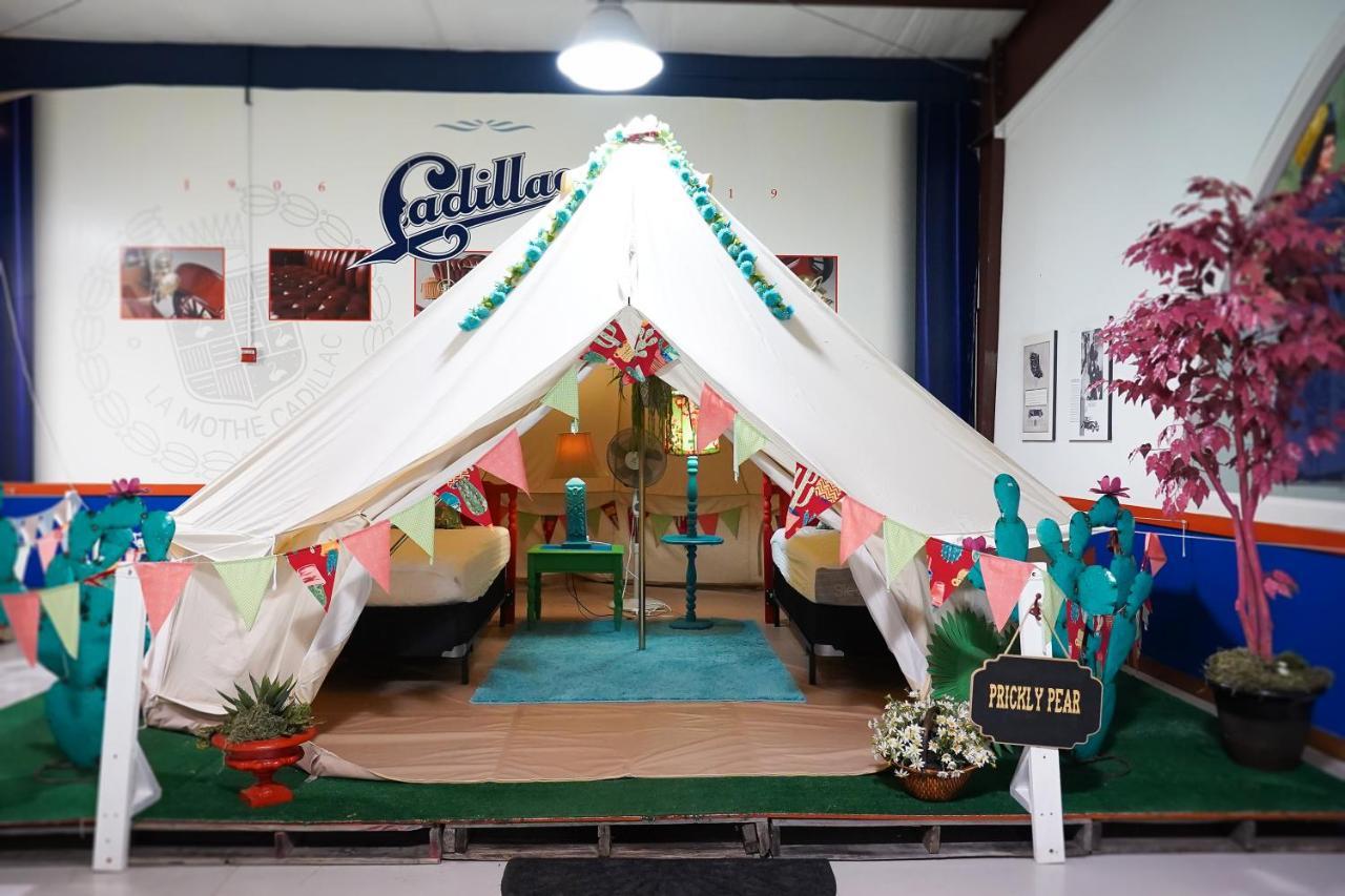 Lone Star Glamp Inn Warrenton エクステリア 写真