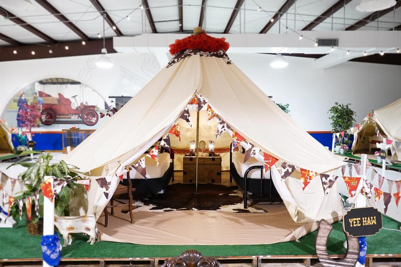 Lone Star Glamp Inn Warrenton エクステリア 写真