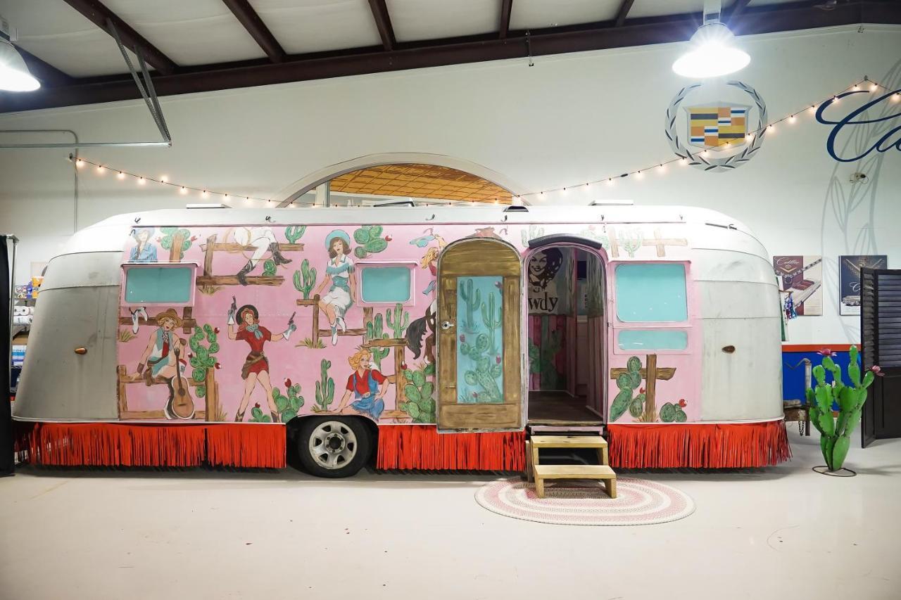 Lone Star Glamp Inn Warrenton エクステリア 写真