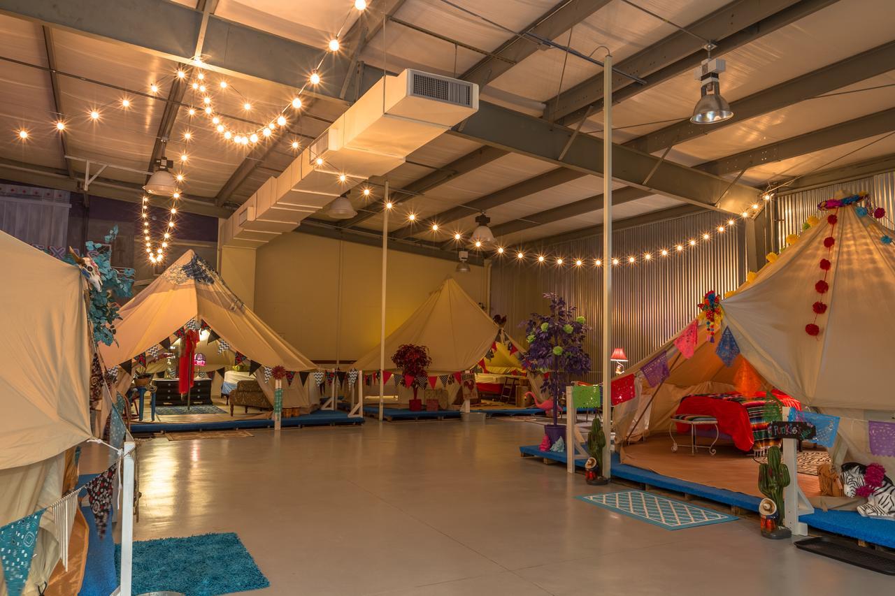 Lone Star Glamp Inn Warrenton エクステリア 写真